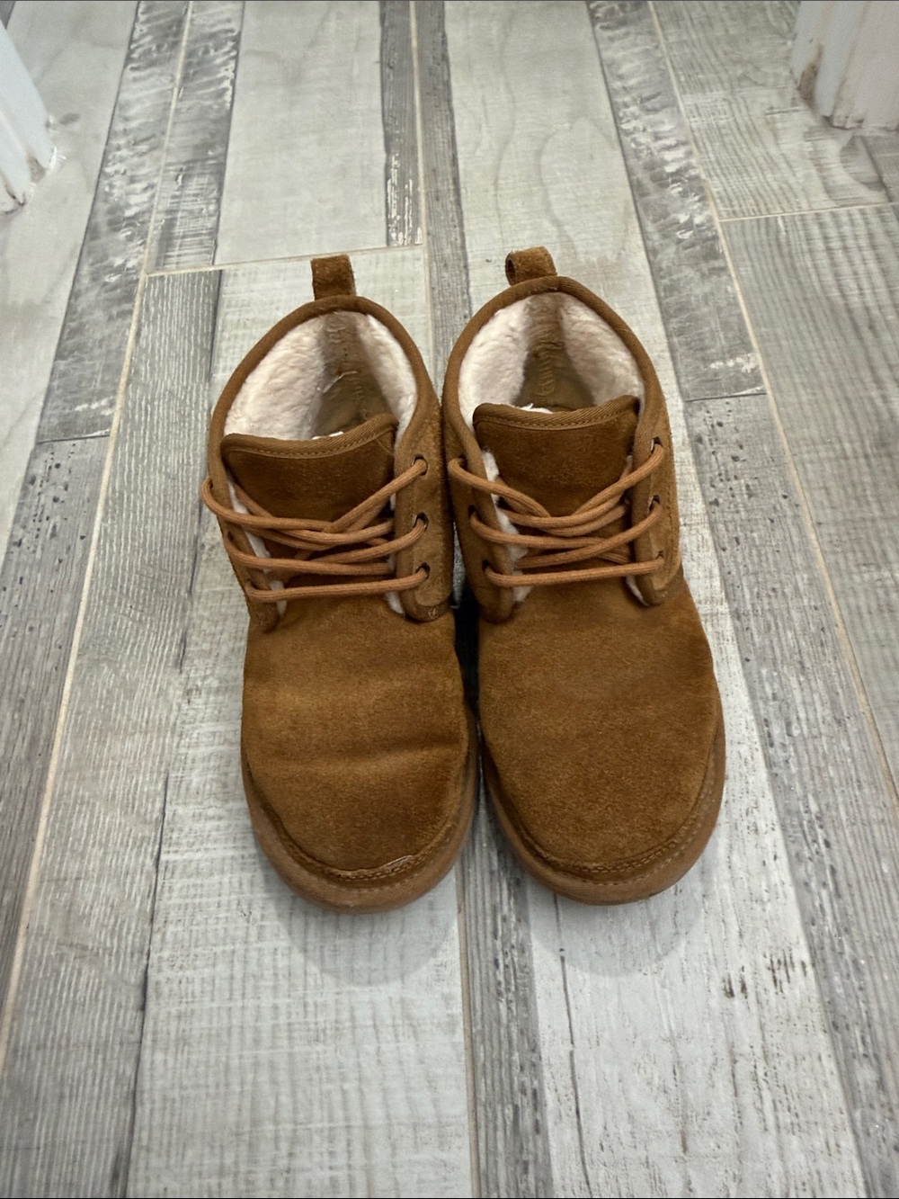 UGG chestnut Nuemel